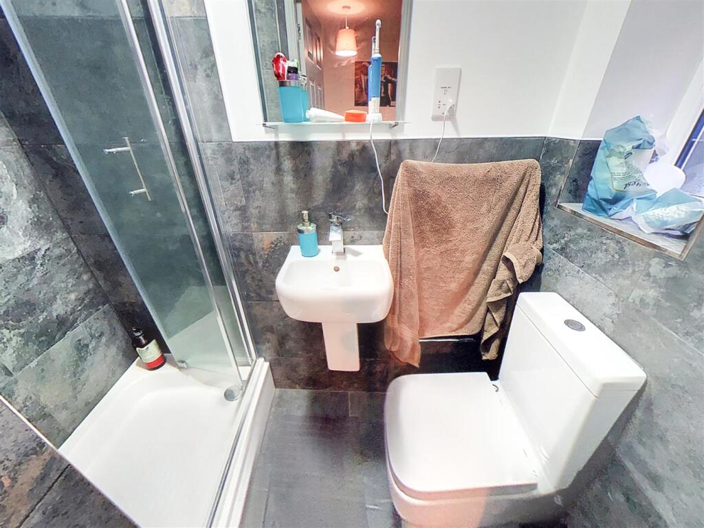 Screenshot 2024-10-0