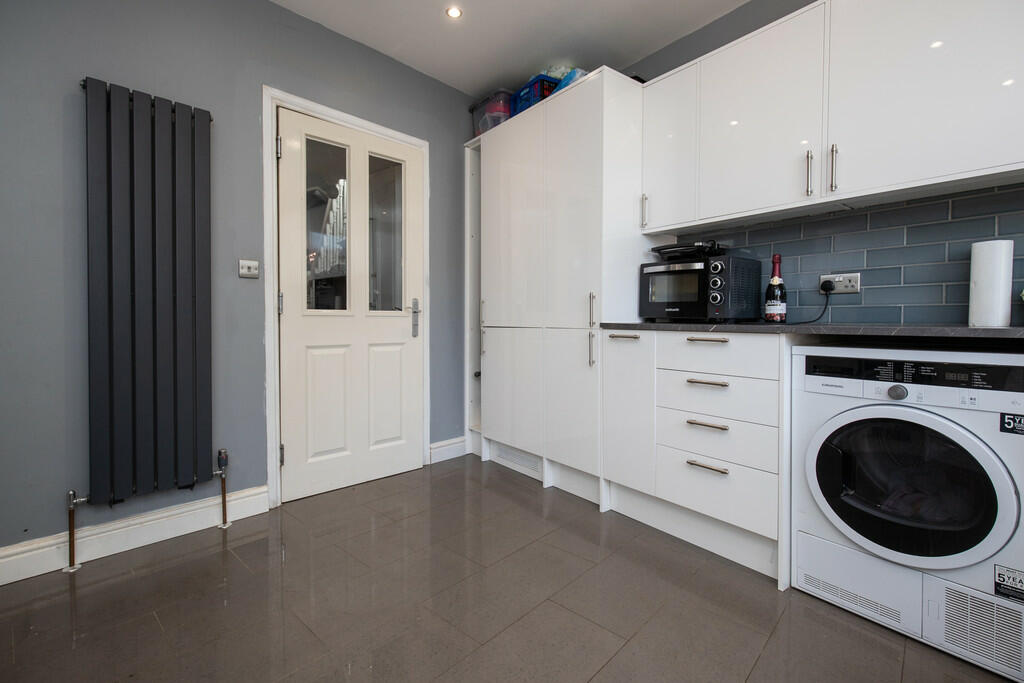 384 Brighton Rd -...