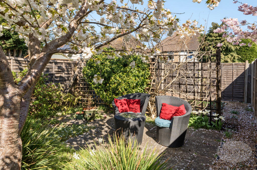 46f1693e-8ee5-458...