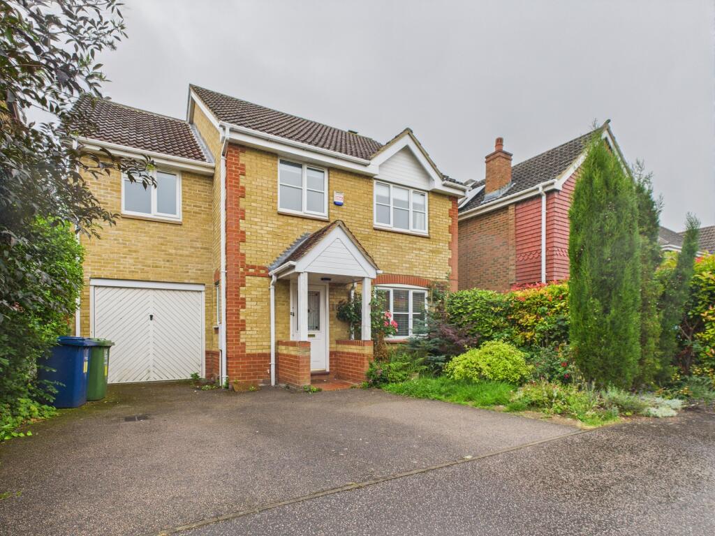 CAM02519G0-PR0314-STILL019