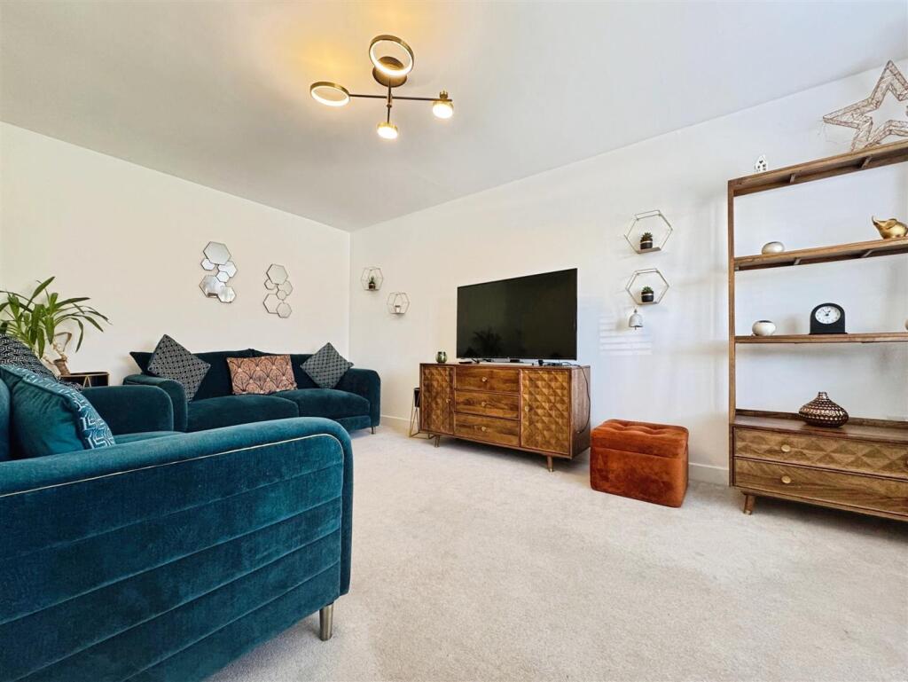 9693c65d--48A0-840D-3E49F762ACB7-18337-000008D6056