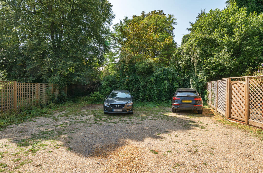 1333880-3-68934c2...