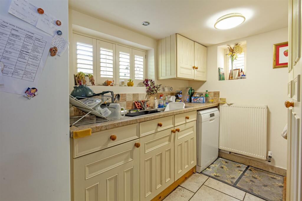 Utility Room-1.jpg