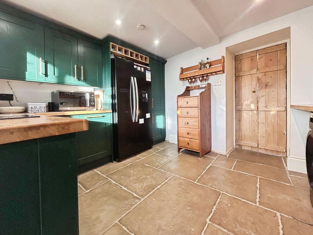 Kitchen / Dining Room (Open Plan)