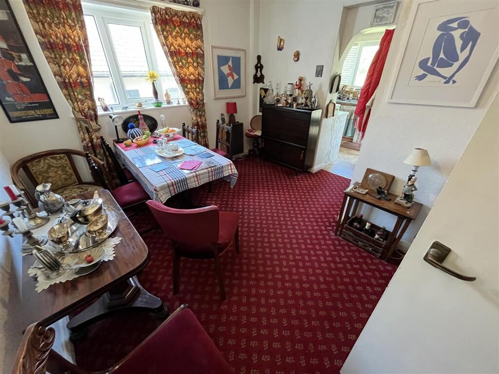 Greystones IMG_7813.jpg