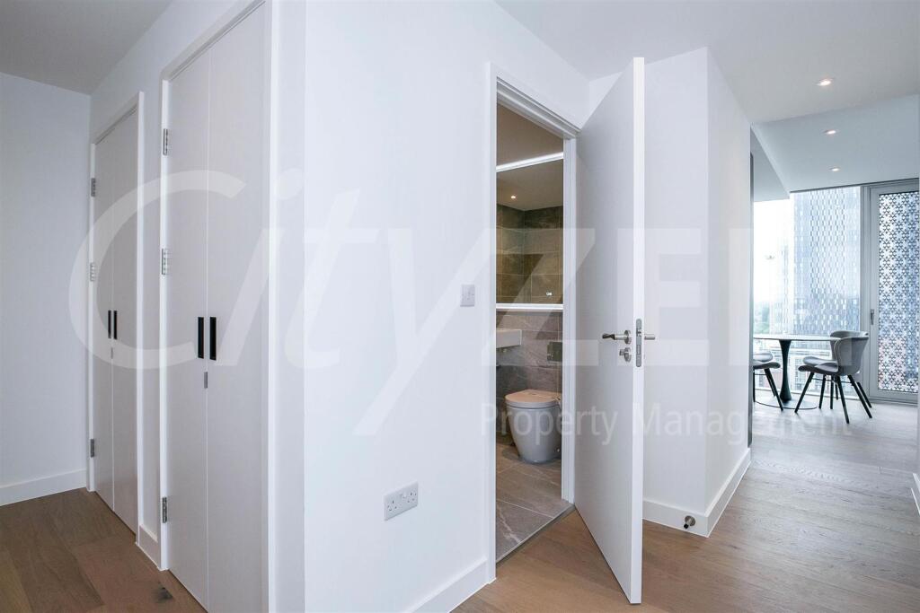 HALLWAY (SIMILAR FLAT)