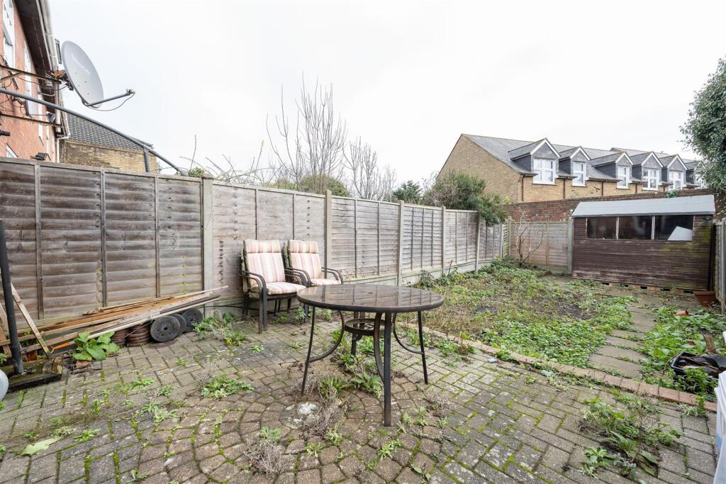 Handsworth Avenue, E4