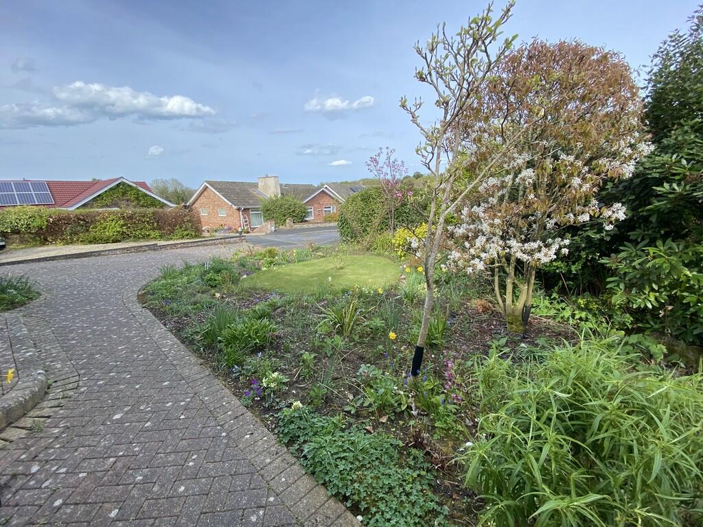 Front garden and ...