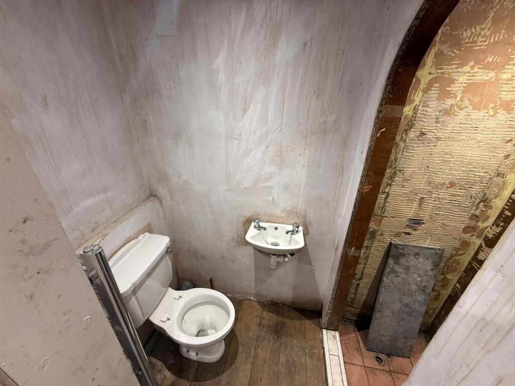 Loo.jpg