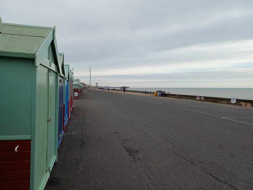 127 towards pier.jpg
