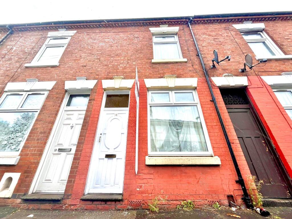 Three Bedroom Terraced House on Dorset Street