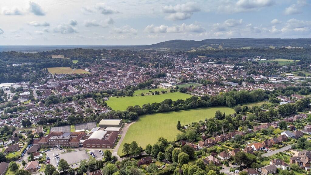 dorking over Ashc...