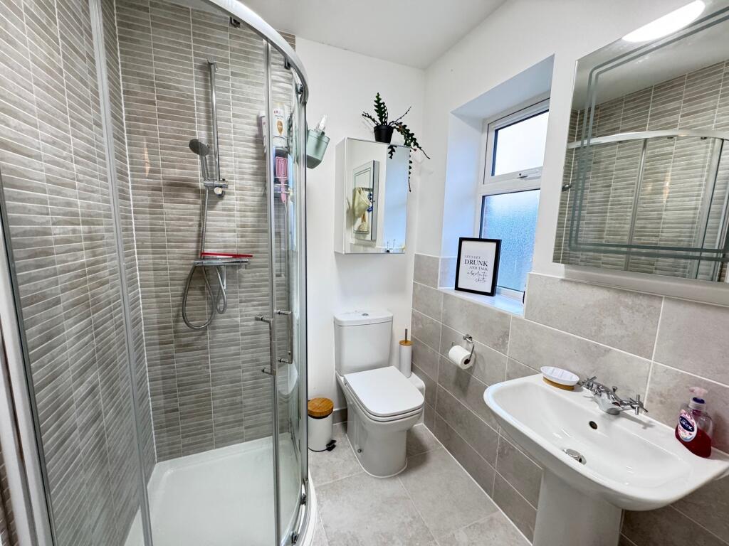 Ensuite Shower Room