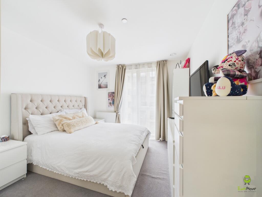 Presented by Clinton at EweMove Bexleyheath and Da