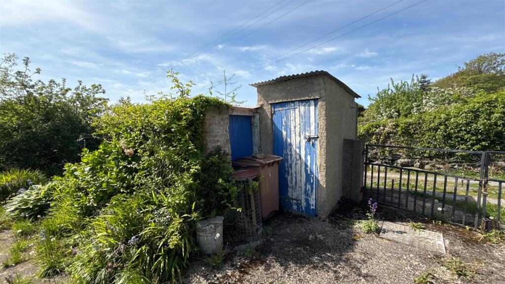 outbuilding