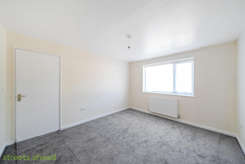 ec890494-002a-4f7...