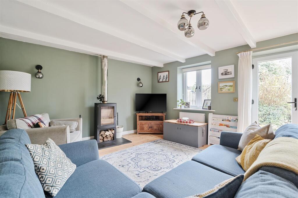 Living Room.jpg