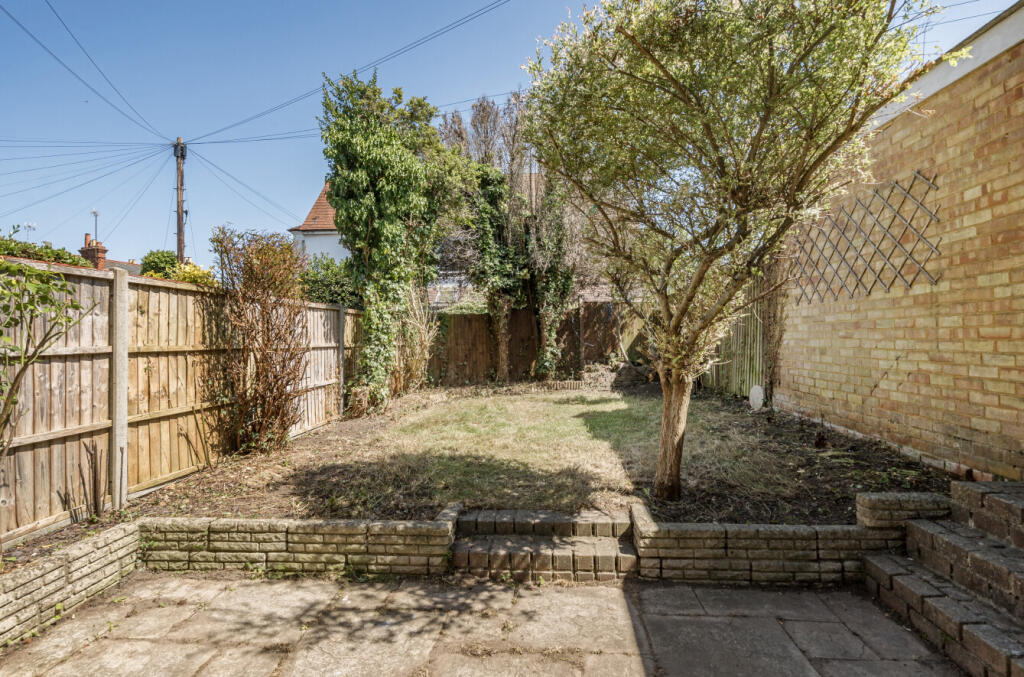 1299193-4-685304c...