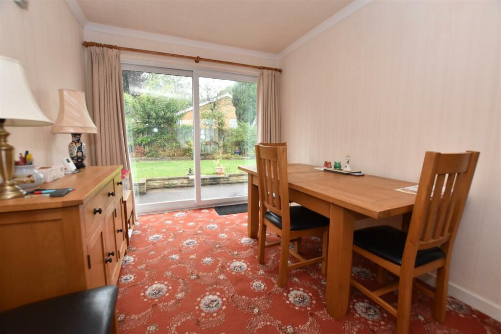 Dining Area.JPG