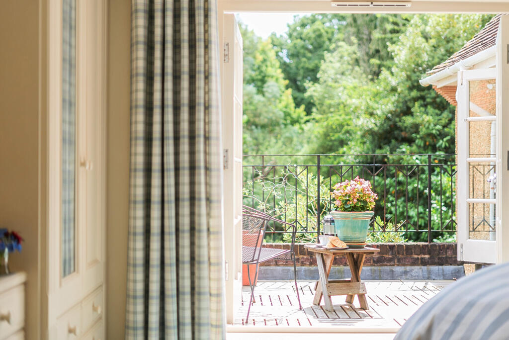 1334210-38-688cd0...