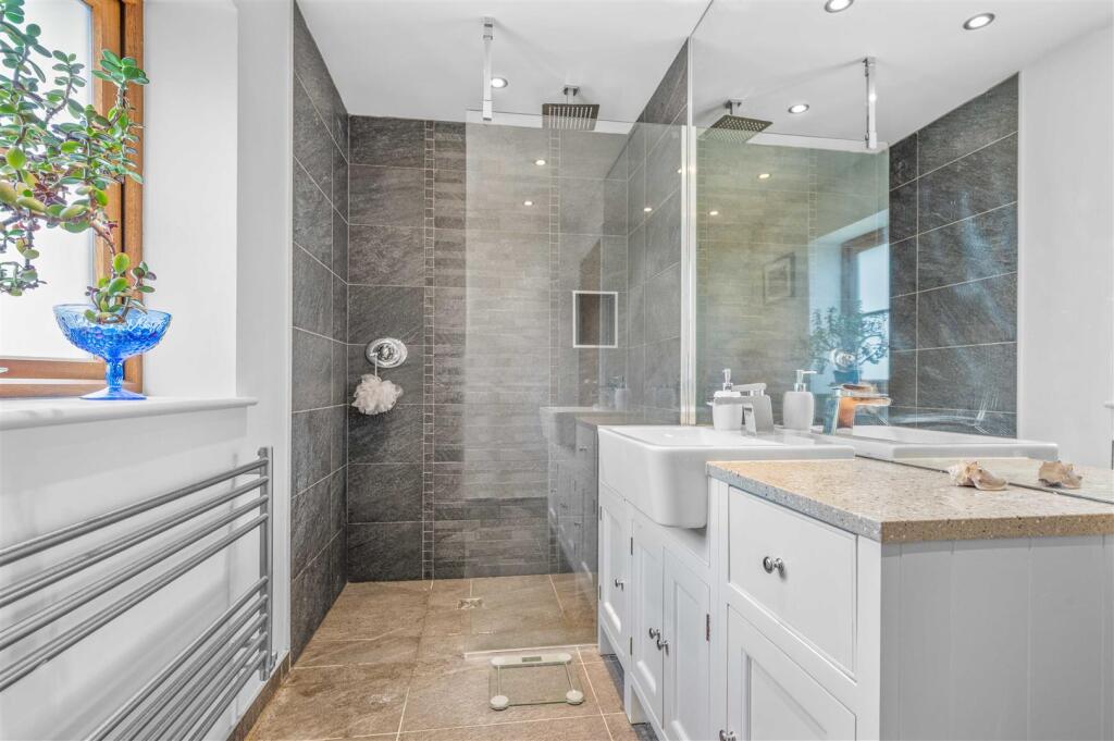 En-Suite Shower Room (Bedroom One)