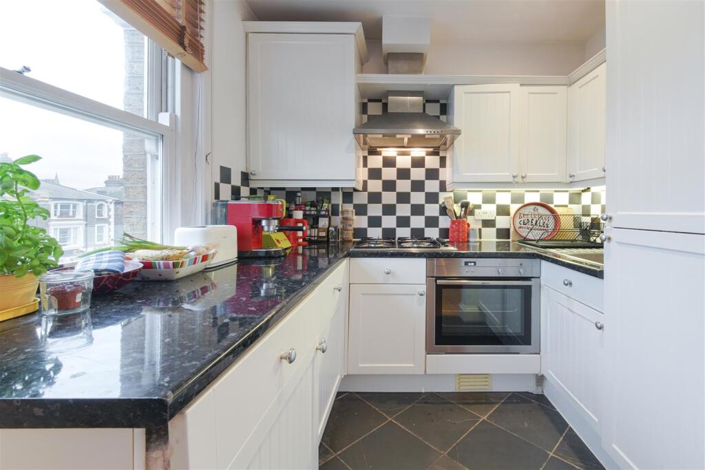 WRAY CRESCENT, N4 (8 of 16).jpg