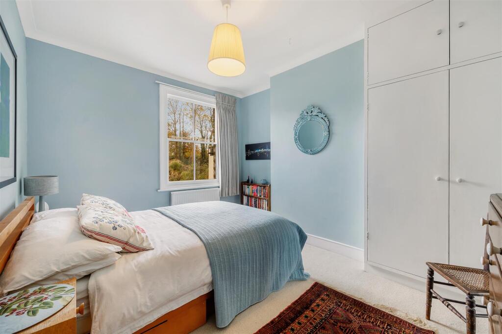 41 Birkbeck Grove-16m.jpg