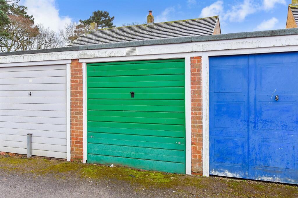 Garages En Bloc