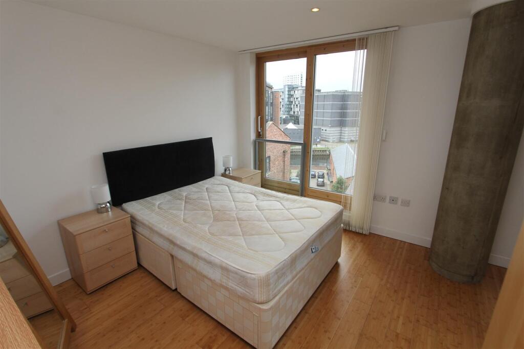 Bedroom1.JPG