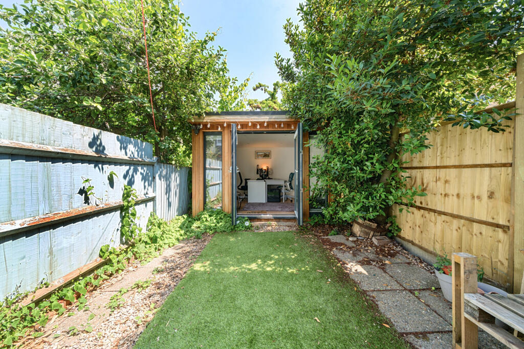 1311226-3-6853f8c...