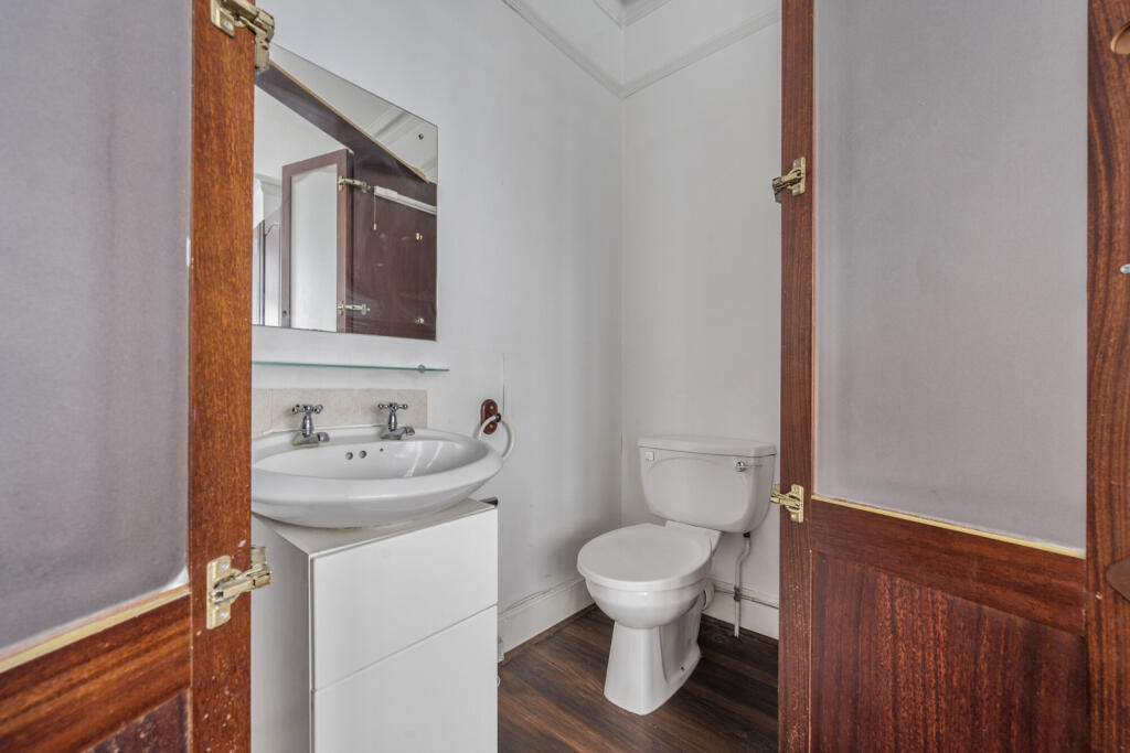 1357005-10-68cbaf...