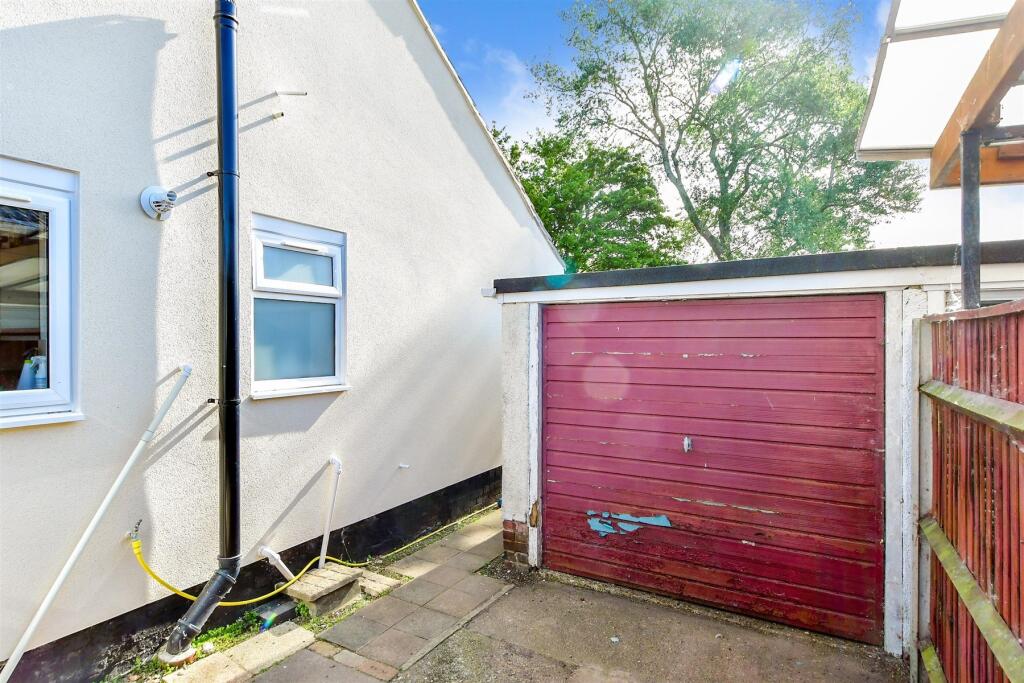 External Lifestyle Photograph