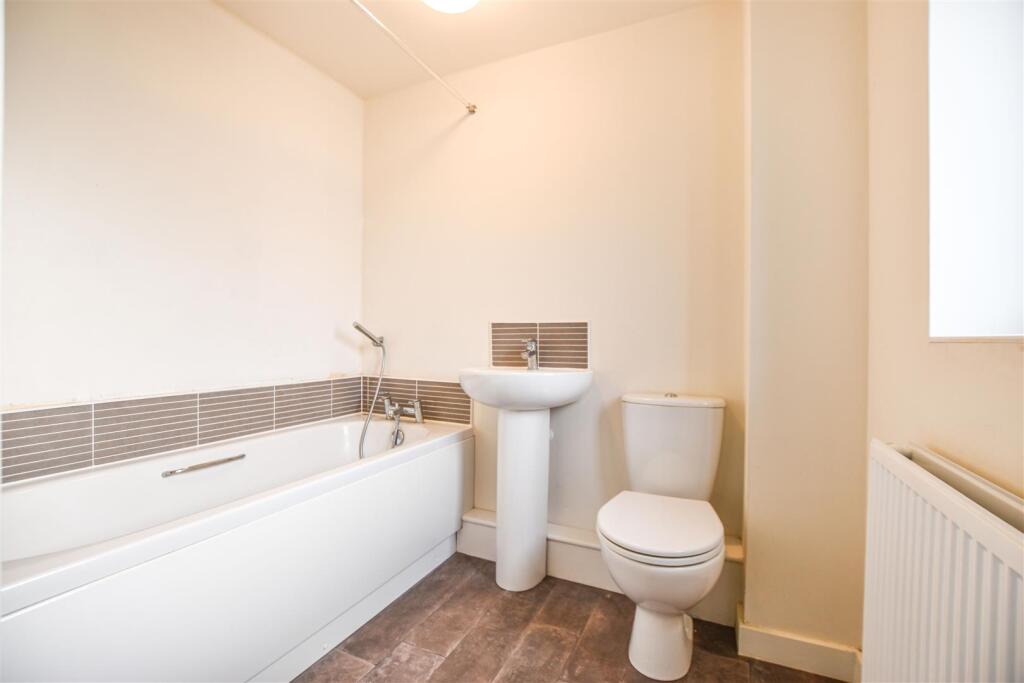 Bathroom.JPG