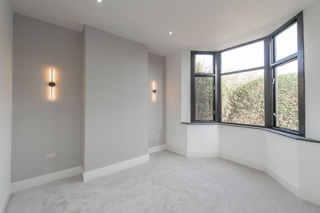 KITCHEN, DINING ROOM AND LOUNGE