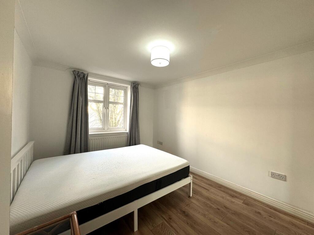 Bedroom 1 (1)