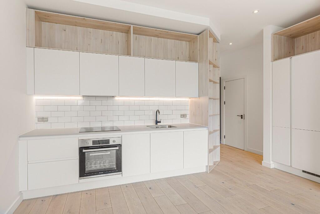 Great West Road, London, TW8