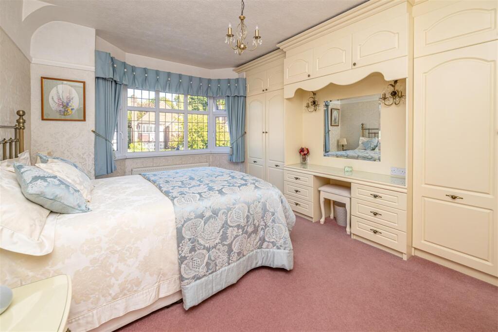 9 Meadow Road (17).jpg