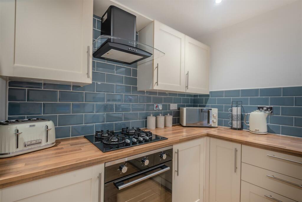 8627565-interior05.jpg