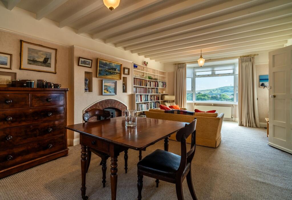 Sitting / Dining Room