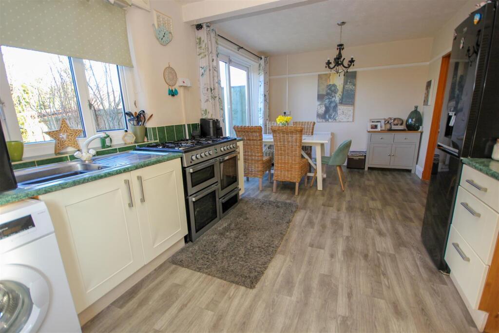 Kitchen Dining room.jpg