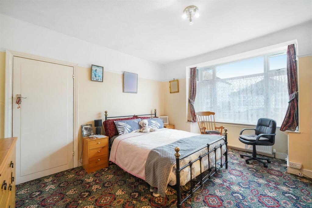 Main Master Bedroom.jpg