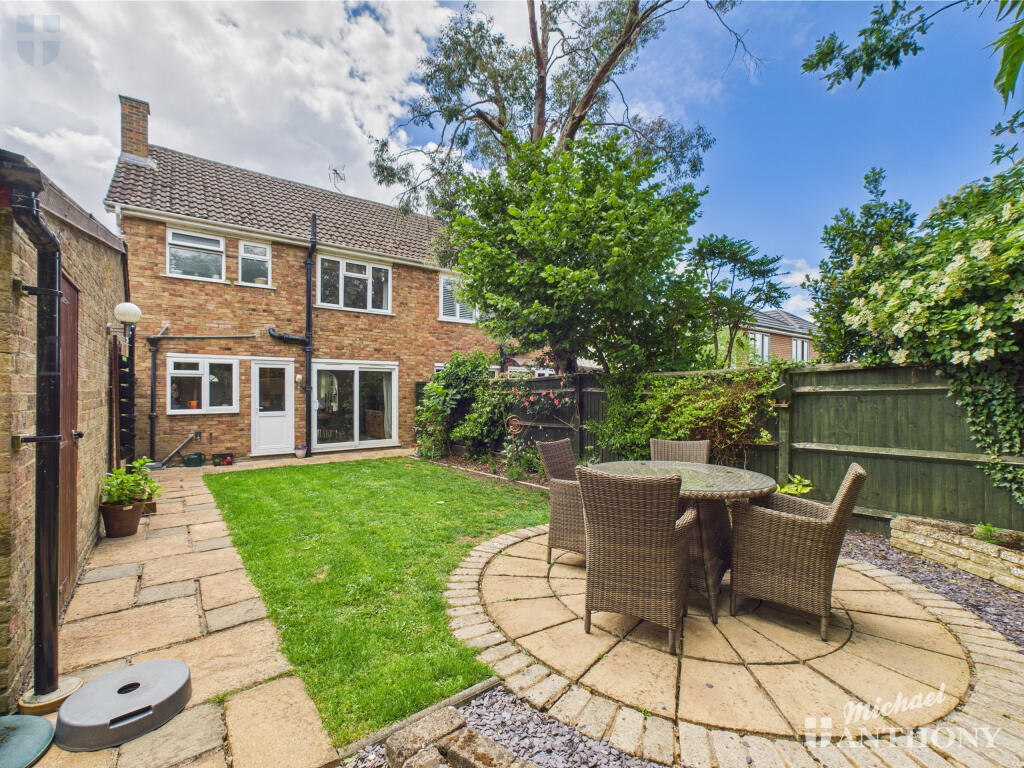 CAM03218G0-PR0671-STILL010