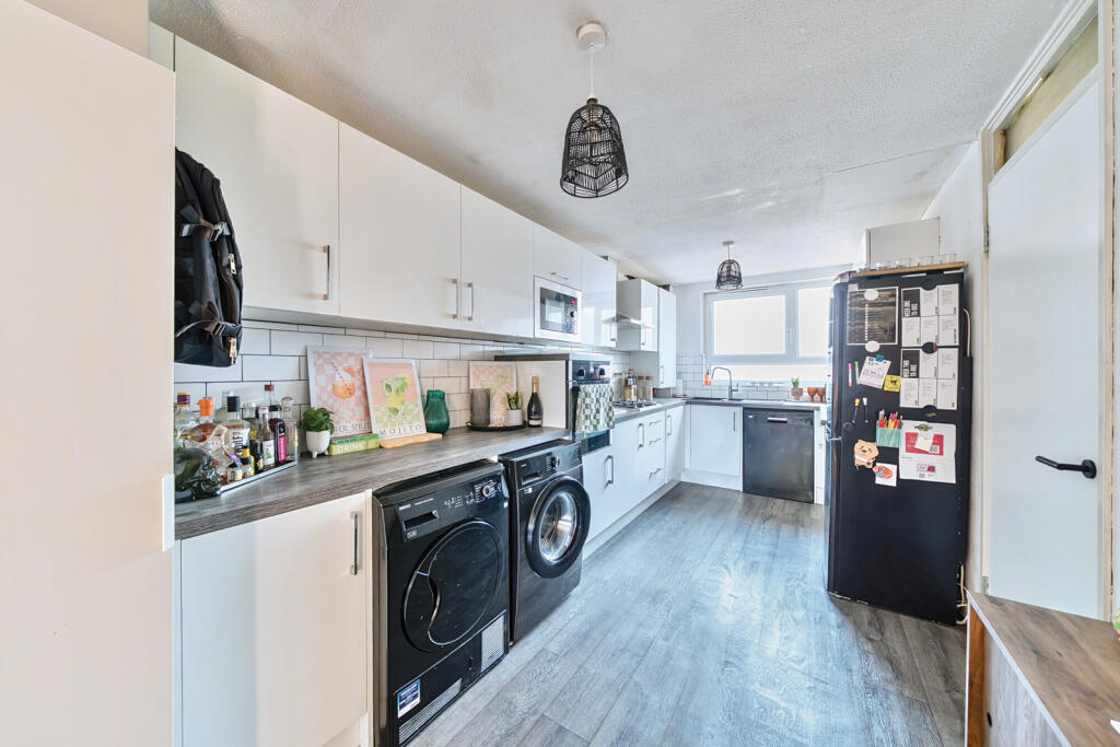 1311700-20-6852b6...