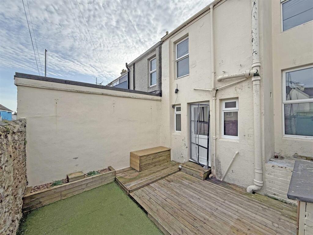 Maristow Avenue 46 - Garden New.jpg