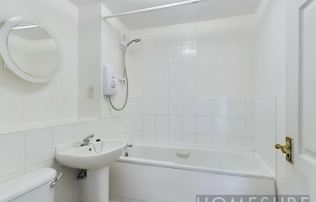 BATHROOM UNFURNIS...