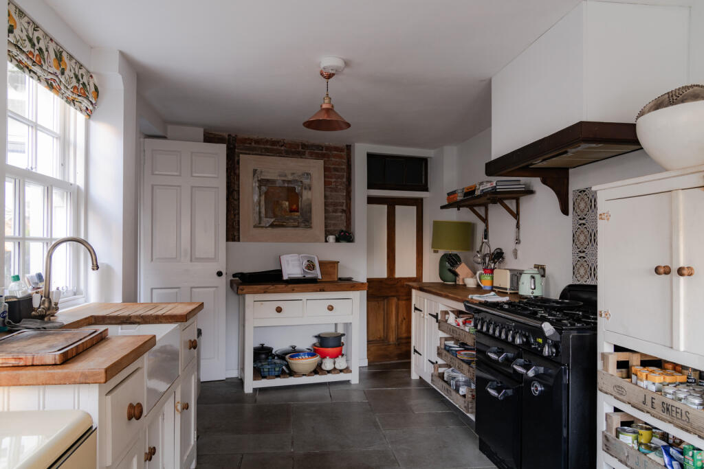 246993 - 71 Ravensdowne 18.jpg