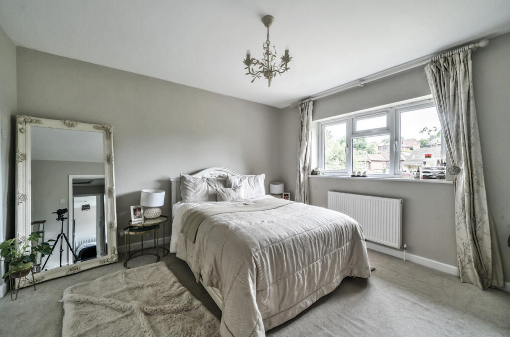 1296696-6-685a9a7...