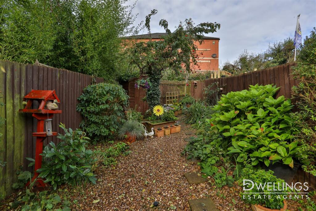 WEDGEWOOD CLOSE