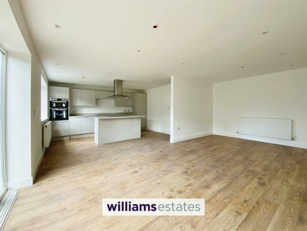 lounge &amp; kitchen