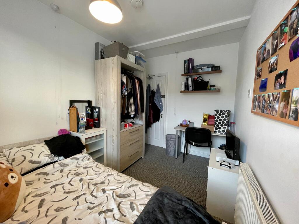 13Westfield - (Bed 3).jpeg